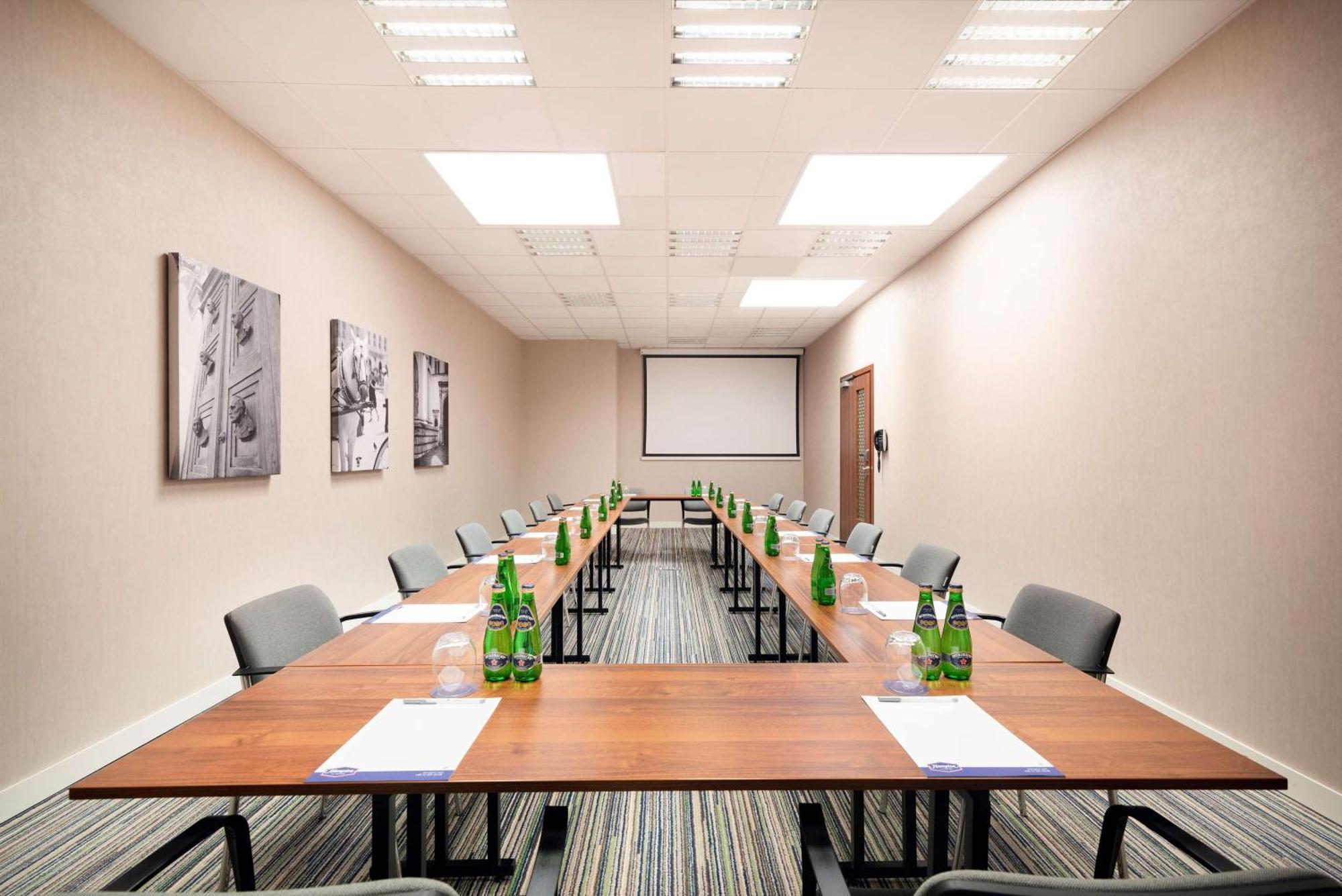 Hotel Hampton By Hilton Krakow